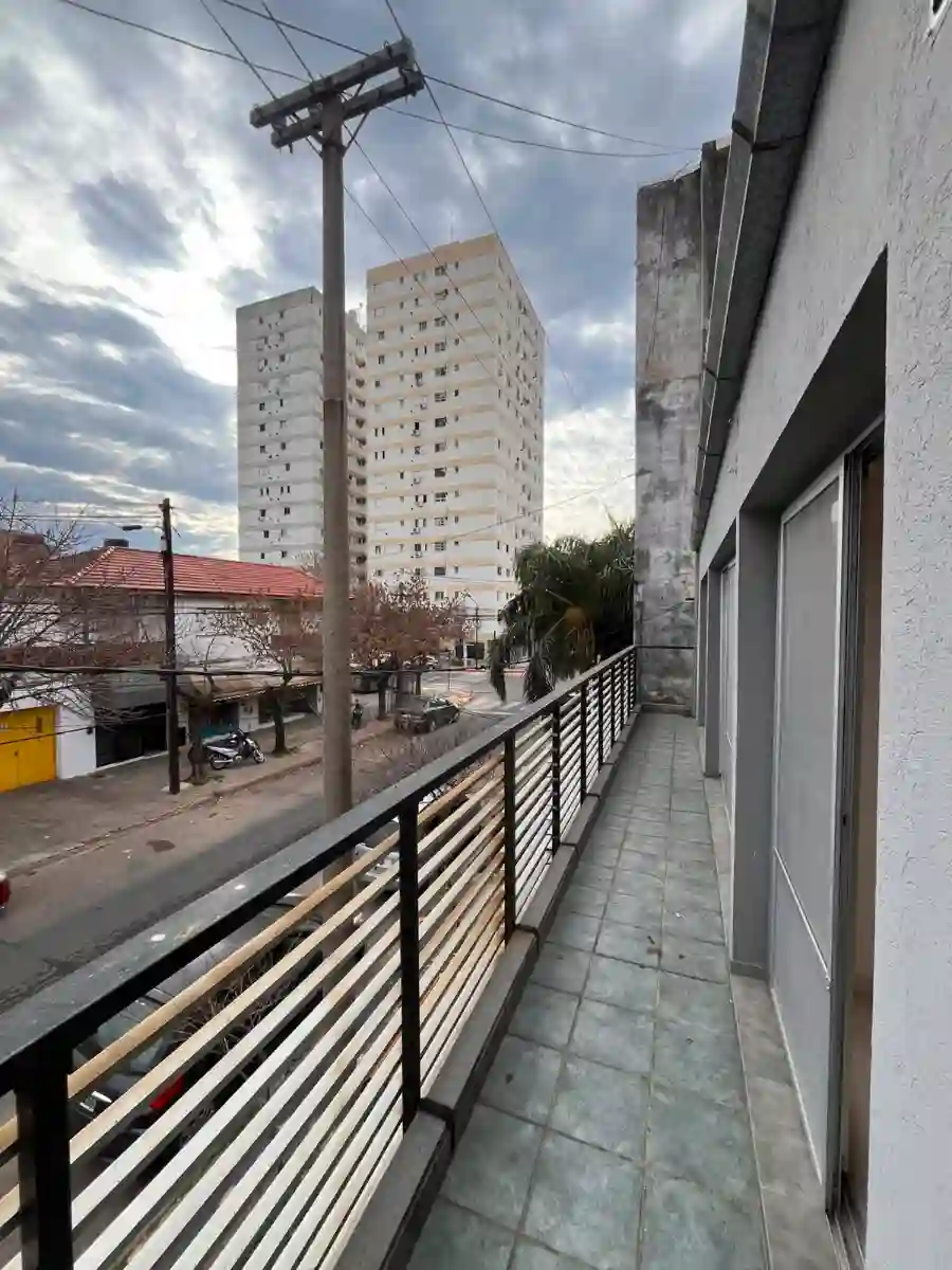 2 locales y 2 departamentos. EXCELENTE ZONA DE CAMPANA!