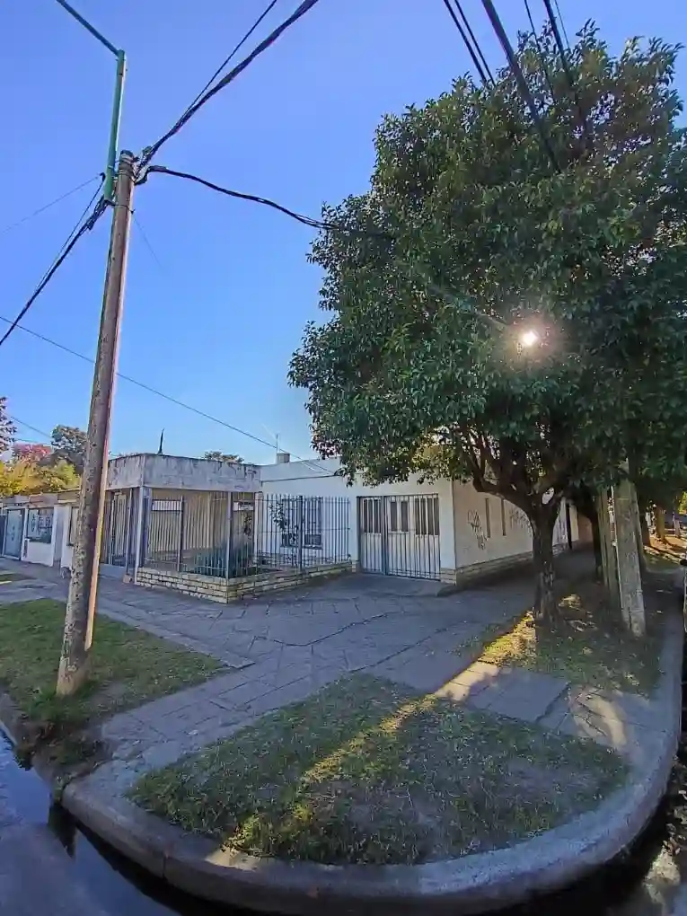 Casa con gran potencial en Ariel del plata